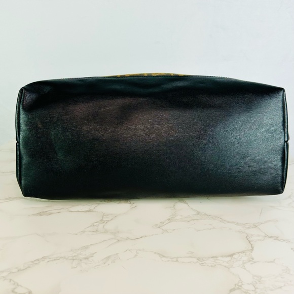 FENDI Logo Handbag, Like NEW w/ dust jacket, Fendi logo Hologram verified - Picture 5 of 8